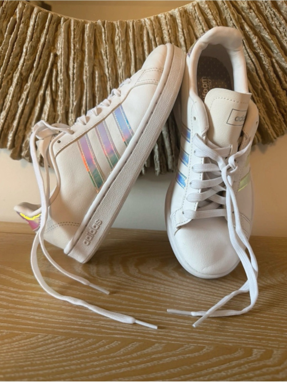 Adidas Grand Court Holographic Cloudfoam Sneakers ART EE9689 Women’s Size 7